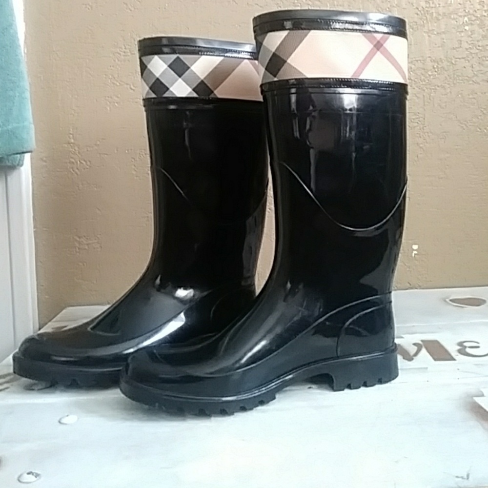 Burberry Cross Hill Rain Boots